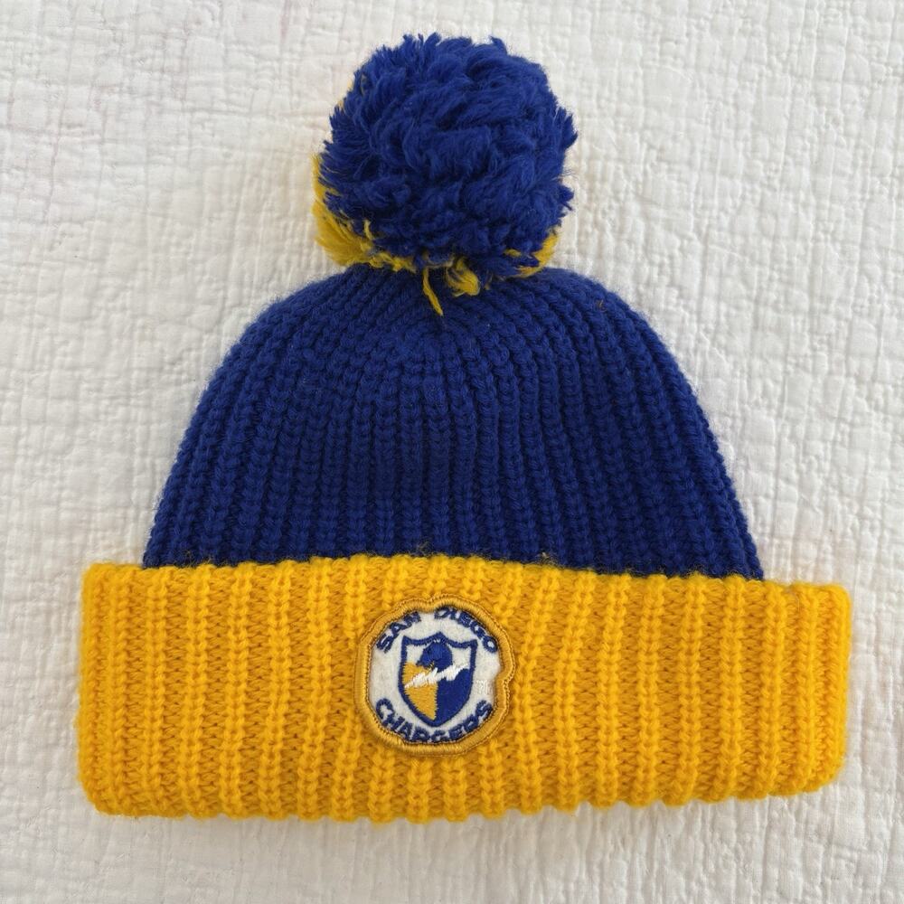Vintage San Diego Chargers Patch Beanie Pom Hat Ski Cap NFL LA Chargers